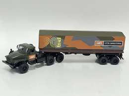 УРАЛ - 4320 "УВЗ"